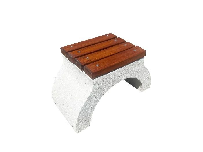 Scaun alb din beton si marmura – mobilier urban 35x40x41 cm